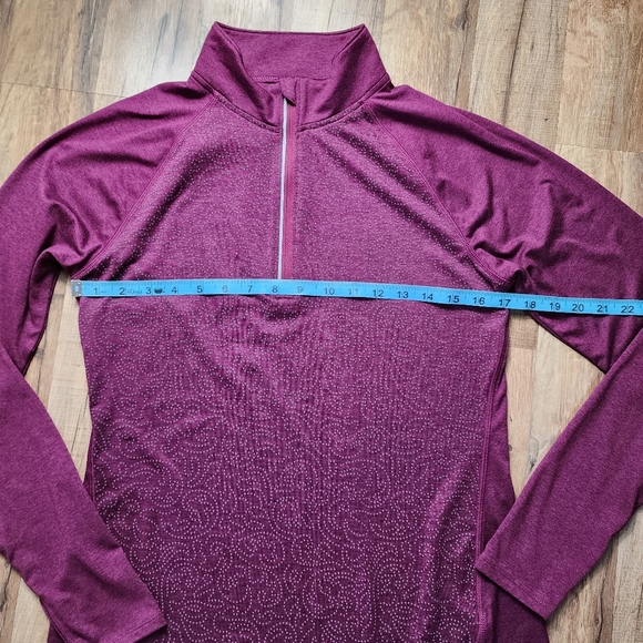 Women's Old Navy Active GoDry Long Sleeve Running Top w/ Thumb Holes Size Medium - Picture 8 of 13